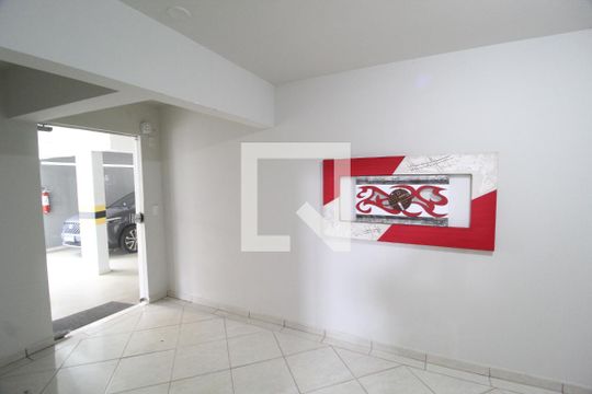 Hall de entrada de apartamento para alugar com 3 quartos, 98m² em Santa Mônica, Uberlândia