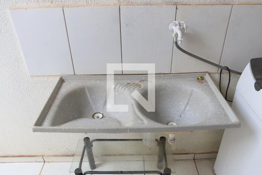 Área de Serviço de casa para alugar com 2 quartos, 75m² em Vila Jardim Pompéia, Goiânia