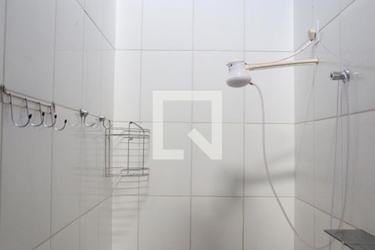Banheiro de casa para alugar com 2 quartos, 75m² em Vila Jardim Pompéia, Goiânia