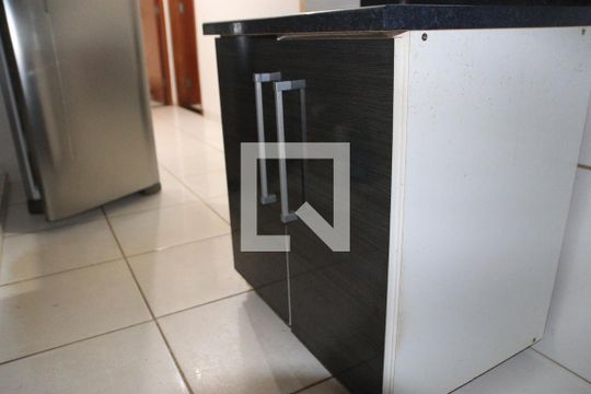 Cozinha de casa para alugar com 2 quartos, 75m² em Vila Jardim Pompéia, Goiânia