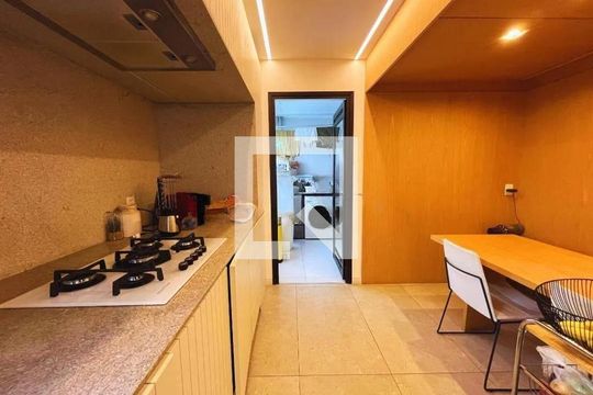 Apartamento à venda com 3 quartos, 218m² em Alto da Lapa, São Paulo