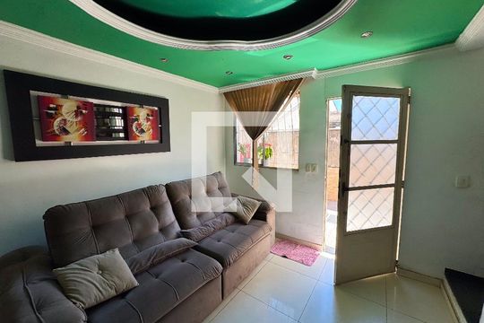 Sala de casa de condomínio à venda com 3 quartos, 160m² em Inconfidentes, Contagem