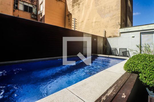 Área comum - Piscina de kitnet/studio à venda com 1 quarto, 61m² em Petrópolis, Porto Alegre