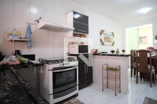 Cozinha de casa à venda com 3 quartos, 110m² em Artur Alvim, São Paulo