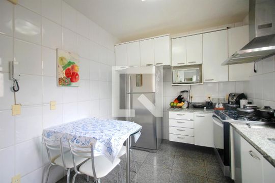 Cozinha de apartamento à venda com 4 quartos, 156m² em Sion, Belo Horizonte