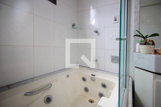 Banheiro da Suíte de apartamento à venda com 4 quartos, 156m² em Sion, Belo Horizonte