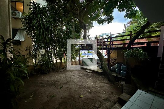 Quintal de casa à venda com 3 quartos, 480m² em Laranjeiras, Rio de Janeiro