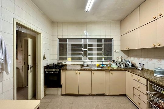 Cozinha de casa à venda com 3 quartos, 480m² em Laranjeiras, Rio de Janeiro