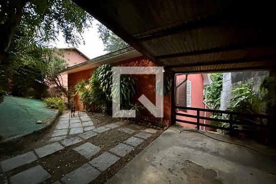 Garagem de casa à venda com 3 quartos, 480m² em Laranjeiras, Rio de Janeiro