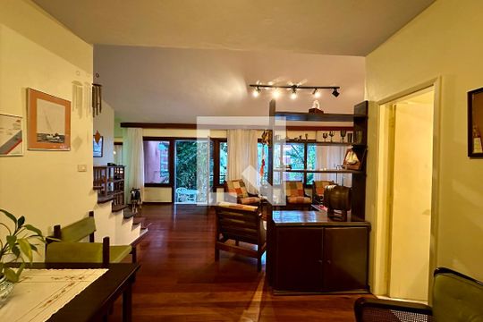 Sala de casa à venda com 3 quartos, 480m² em Laranjeiras, Rio de Janeiro