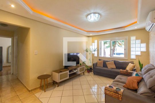 Sala de casa à venda com 4 quartos, 172m² em Fátima, Canoas