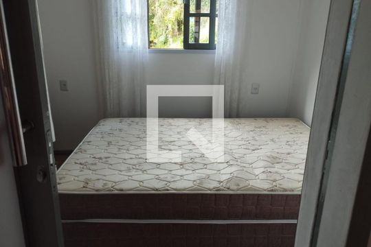 Quarto 1 de casa para alugar com 2 quartos, 60m² em Trindade, Florianópolis