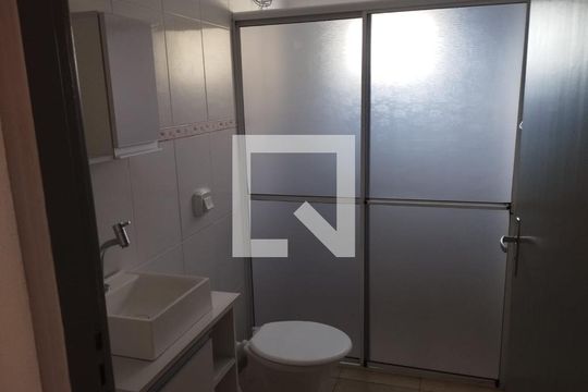 Banheiro de casa para alugar com 2 quartos, 60m² em Trindade, Florianópolis
