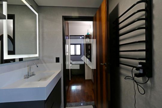 Banheiro da Suíte de apartamento à venda com 3 quartos, 117m² em Jardim, Santo André
