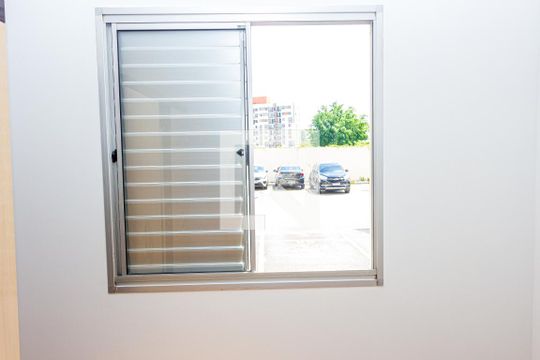 Quarto 2 de apartamento para alugar com 2 quartos, 50m² em Vila Arriete, São Paulo