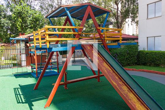 Área comum - Playground de apartamento para alugar com 2 quartos, 50m² em Vila Arriete, São Paulo