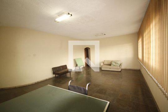 Salão de Festas de casa à venda com 6 quartos, 390m² em Caiçaras, Belo Horizonte