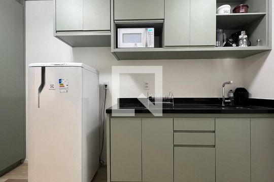 Cozinha de kitnet/studio para alugar com 1 quarto, 27m² em Jardim Paulista, São Paulo