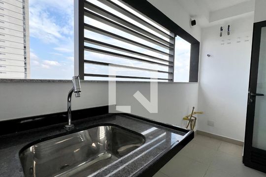 Área de Serviço de apartamento à venda com 4 quartos, 195m² em Sumarezinho, São Paulo