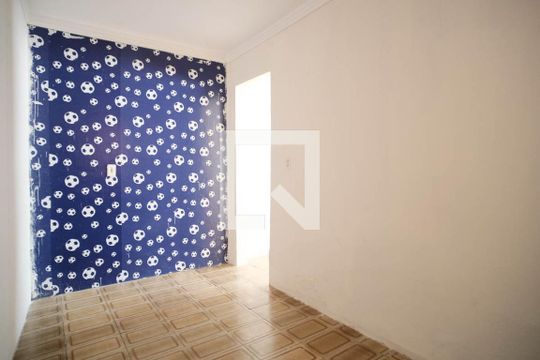 Quarto 2 de casa para alugar com 2 quartos, 50m² em Burgo Paulista, São Paulo