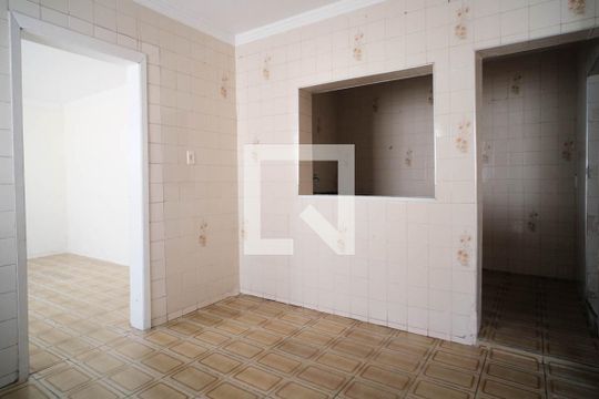 Cozinha de casa para alugar com 2 quartos, 50m² em Burgo Paulista, São Paulo