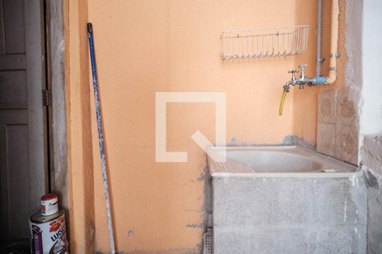 Área de Serviço de casa para alugar com 2 quartos, 50m² em Burgo Paulista, São Paulo