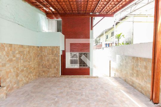 Garagem de casa para alugar com 2 quartos, 150m² em Vila Brasil, São Paulo