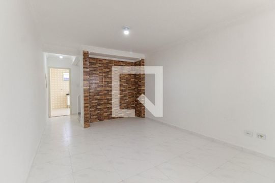Sala de casa para alugar com 2 quartos, 150m² em Vila Brasil, São Paulo