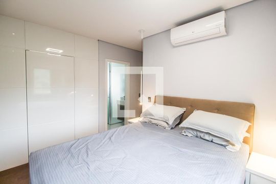 Suíte de apartamento à venda com 2 quartos, 101m² em Residencial Zero (tambore), Santana de Parnaíba