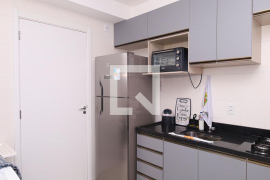 Cozinha de apartamento para alugar com 2 quartos, 36m² em Itaquera, São Paulo