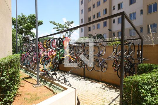 Área comum - Bicicletário de apartamento para alugar com 2 quartos, 36m² em Itaquera, São Paulo