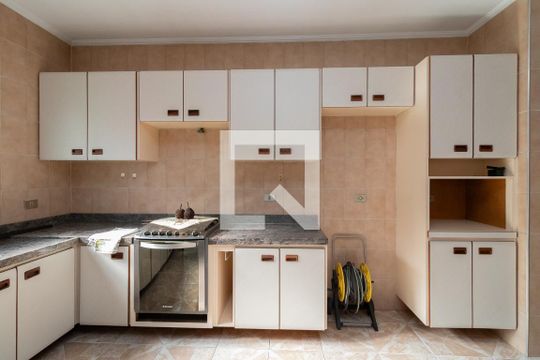 Cozinha de casa à venda com 4 quartos, 400m² em Vila Ré, São Paulo