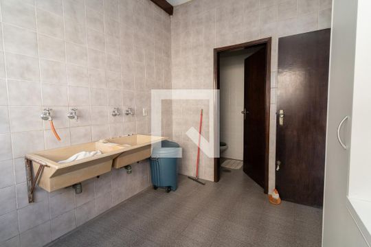 Área de Serviço 2 de casa à venda com 4 quartos, 400m² em Vila Ré, São Paulo