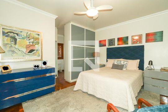 Quarto Suíte de casa à venda com 3 quartos, 250m² em Auxiliadora, Porto Alegre