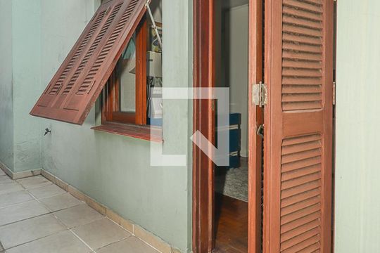 Varanda suite de casa à venda com 3 quartos, 250m² em Auxiliadora, Porto Alegre