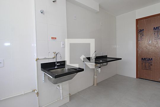 Cozinha de apartamento para alugar com 1 quarto, 36m² em Inhaúma, Rio de Janeiro