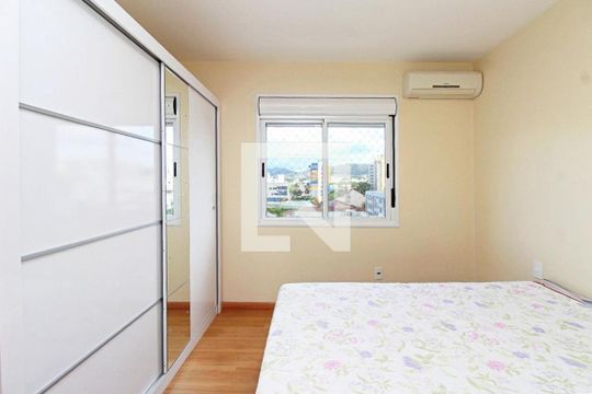 Quarto de apartamento à venda com 3 quartos, 89m² em Santana, Porto Alegre