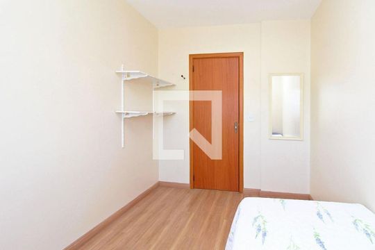 Quarto de apartamento à venda com 3 quartos, 89m² em Santana, Porto Alegre