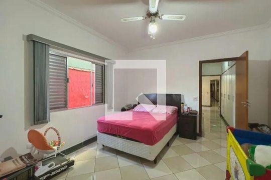 Quarto de casa à venda com 3 quartos, 263m² em Conjunto Habitacional Coluna, São Bernardo do Campo