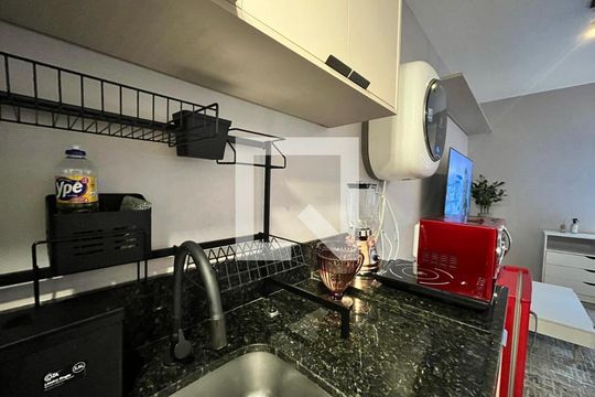 Cozinha de kitnet/studio à venda com 1 quarto, 27m² em Indianópolis, São Paulo