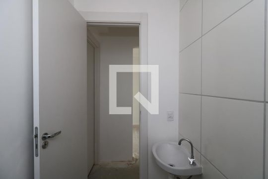 Banheiro de apartamento à venda com 2 quartos, 43m² em Santa Maria, Santo André