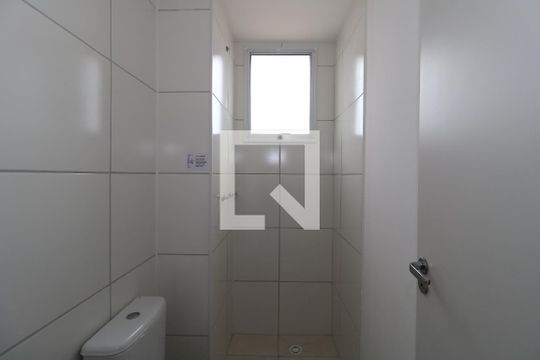 Banheiro de apartamento à venda com 2 quartos, 43m² em Santa Maria, Santo André
