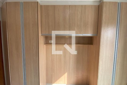 Suite de apartamento para alugar com 2 quartos, 100m² em Vila Tibiriçá, Santo André