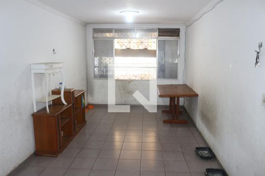 Casa à venda com 5 quartos, 180m² em Cerâmica, São Caetano do Sul