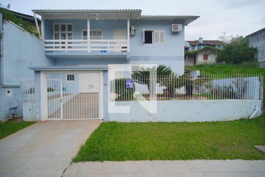 Fachada de casa à venda com 3 quartos, 197m² em Rincão, Novo Hamburgo