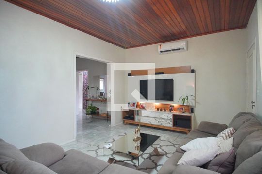 Sala de casa à venda com 3 quartos, 197m² em Rincão, Novo Hamburgo