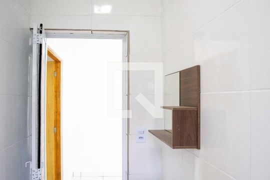 Banheiro de apartamento para alugar com 1 quarto, 26m² em Piraporinha, Diadema