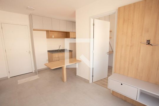 Apartamento para alugar com 2 quartos, 40m² em Lapa de Baixo, São Paulo