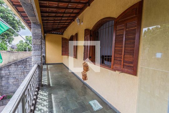 Varanda da Sala 3 de casa à venda com 4 quartos, 300m² em Santa Tereza, Belo Horizonte