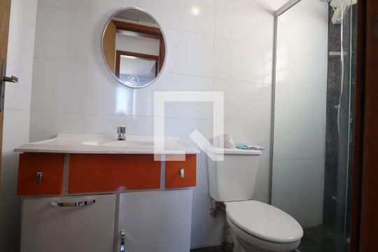 Banheiro de apartamento para alugar com 2 quartos, 46m² em Igara, Canoas